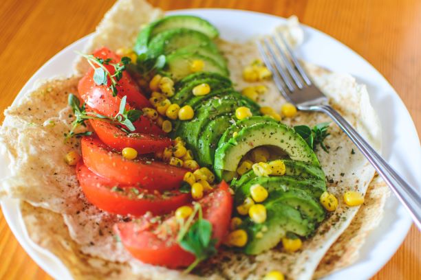 Halal & Vegetarian, sliced tomatoes with avocado
